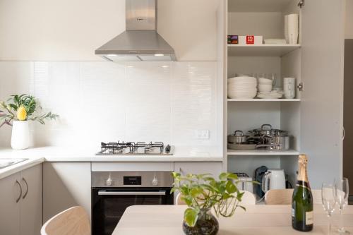 Bateman House | Modern Family Home Near Fiona Stanley & Murdoch Uni