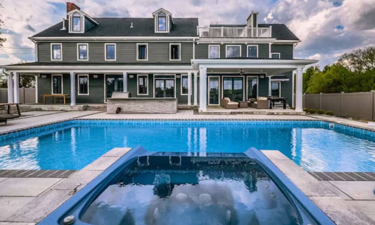 Cream Ridge Villa | Modern Farm Estate Close to Six Flags and Vineyards!
