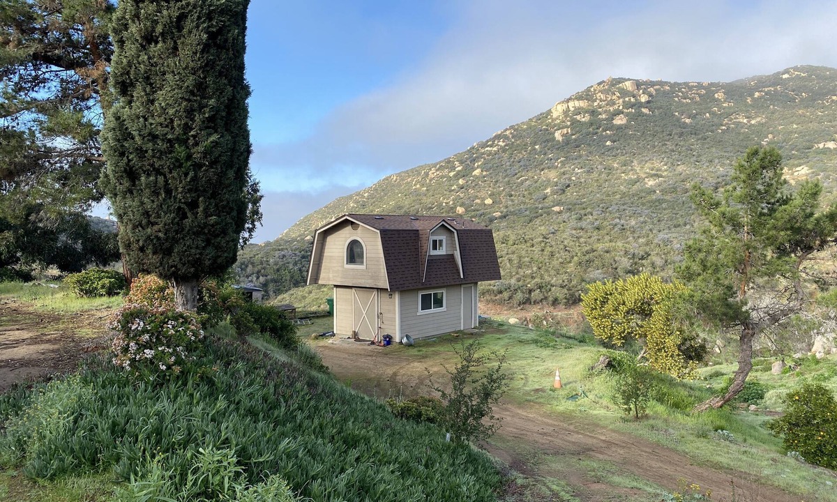Crest House | Modern Farmhouse Hideaway near San Diego