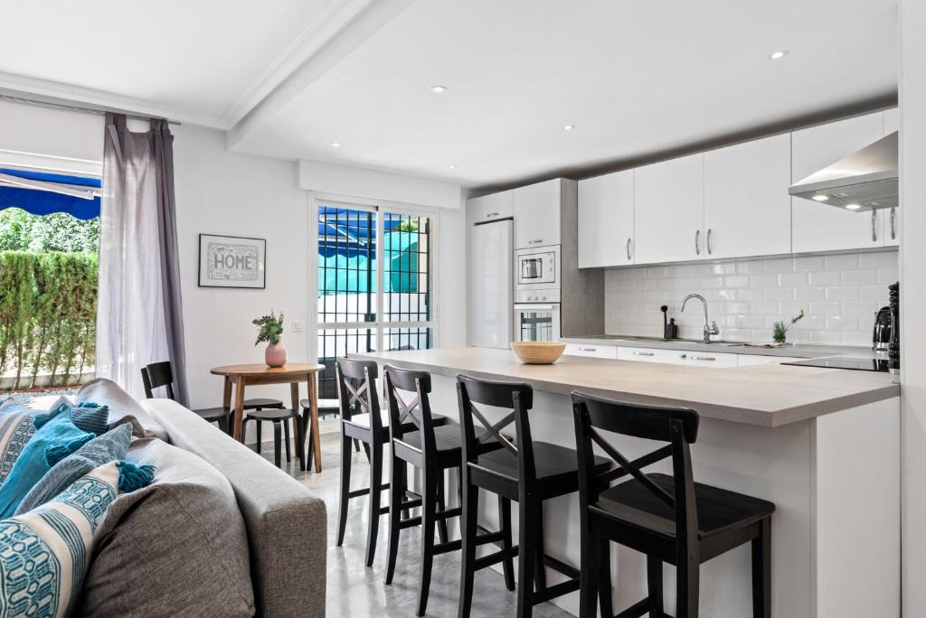 Marbella Apartment | Modern flat in Marbella Ref M24