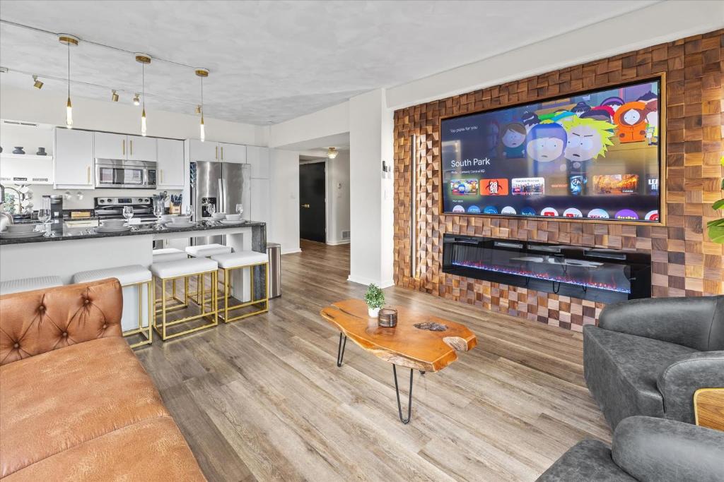 Wholesale District Apartment | Modern Flat off Meridian - Walk Anywhere Downtown
