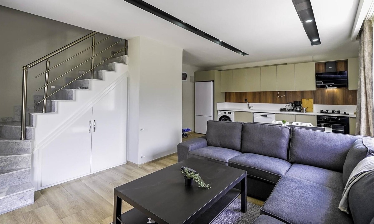 Goynuk Apartment | Modern Flat w Balcony 5 min to Beach in Kemer