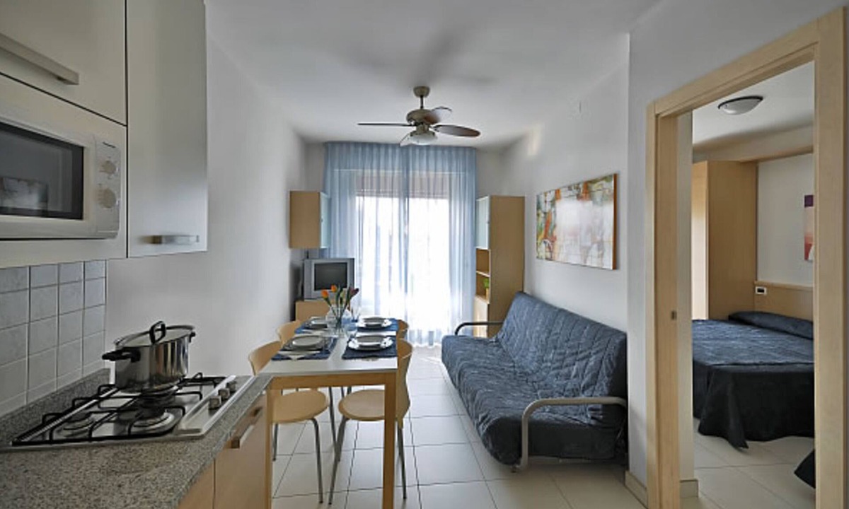 Caorle Apartment | Modern flat with balcony in Caorle residence