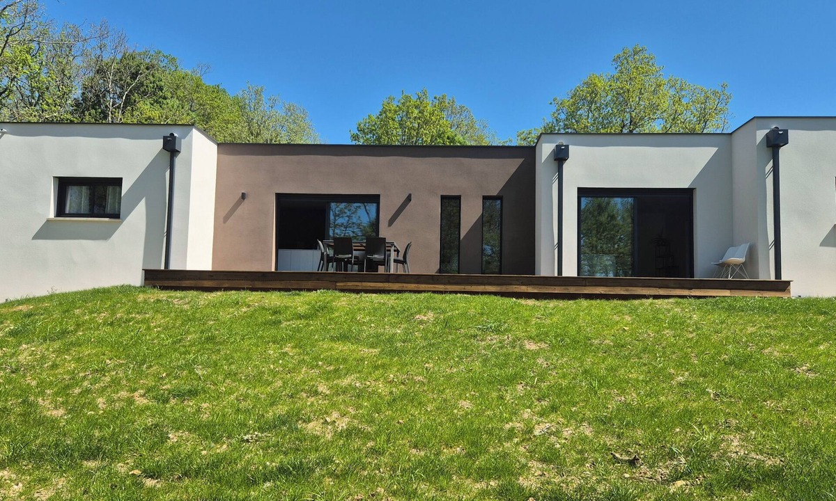 Saint-Vincent-Rive-d'Olt Villa | Modern house in the countryside - Peace, comfort and nature