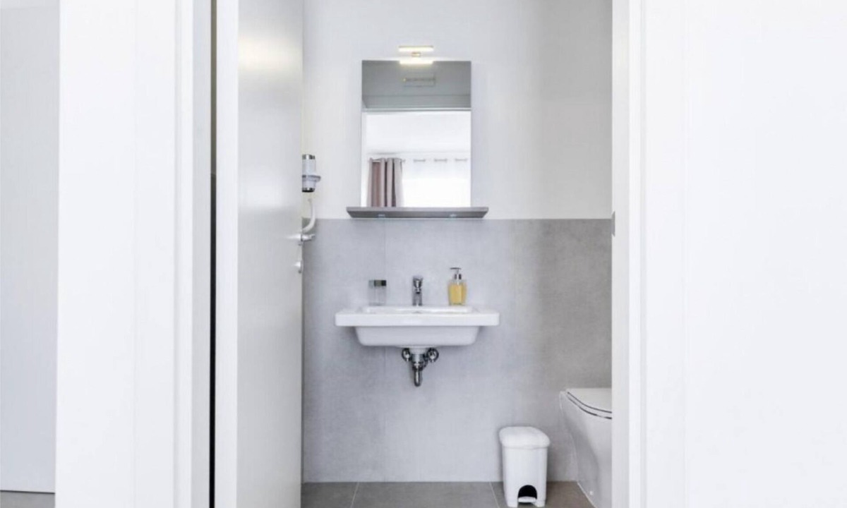 San Giuliano Bed & Breakfast | 🏡 Modern & Functional Rooms in Mestre – Brand-New Guesthouse with Free ParkingPerfectly located for Venice: bus no. 5 passes every 10 minutes and takes you directly to the historic center in just a few minutes! Rooms are equipped with a comfortable