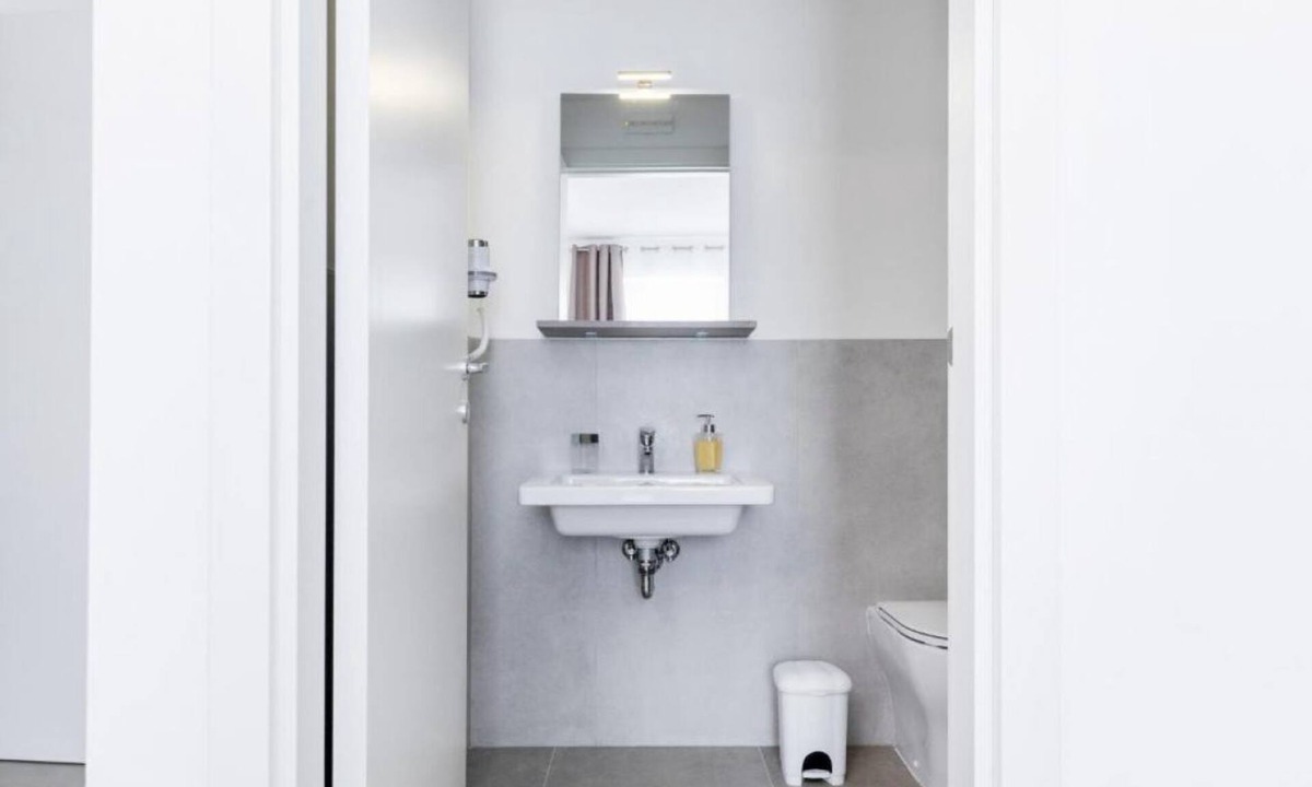 San Giuliano Bed & Breakfast | 🏡 Modern & Functional Rooms in Mestre – Brand-New Guesthouse with Free ParkingPerfectly located for Venice: bus no. 5 passes every 10 minutes and takes you directly to the historic center in just a few minutes! Rooms are equipped with a comfortable