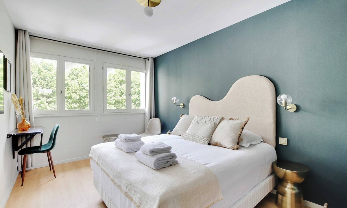 Meudon-la-Foret Apartment | Modern "green Suites" Residence - Meudon/velizy