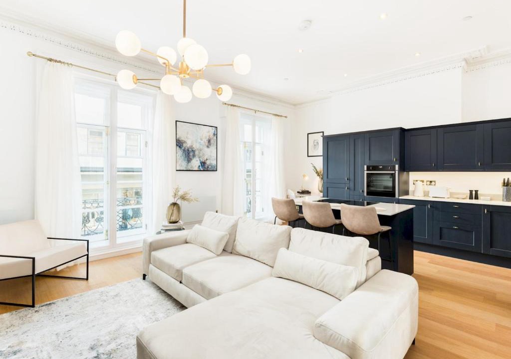 Leamington Spa Apartment | Modern High End 1 Bed in Central Leamington Spa - Pass the Keys