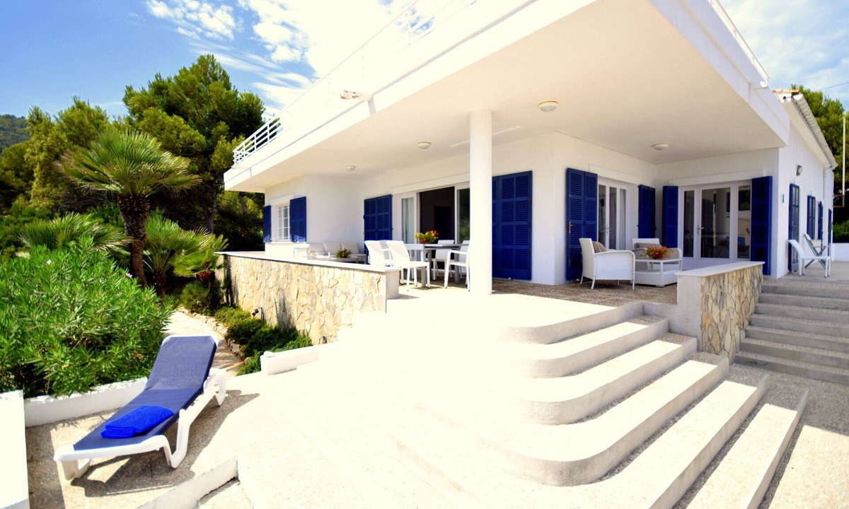 Pedruscada Villa | Modern high quality beach villa Na Pilena with sea views in a very quiet area