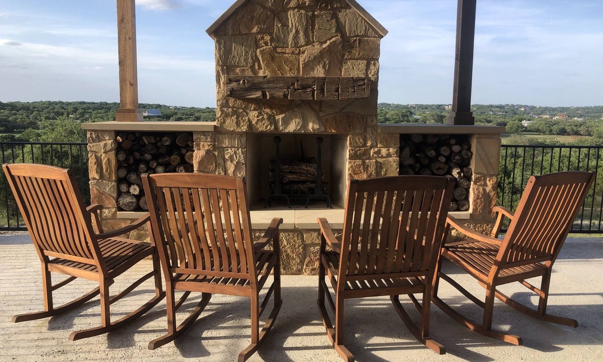 West Cave Estates House | Modern Hill Country Retreat