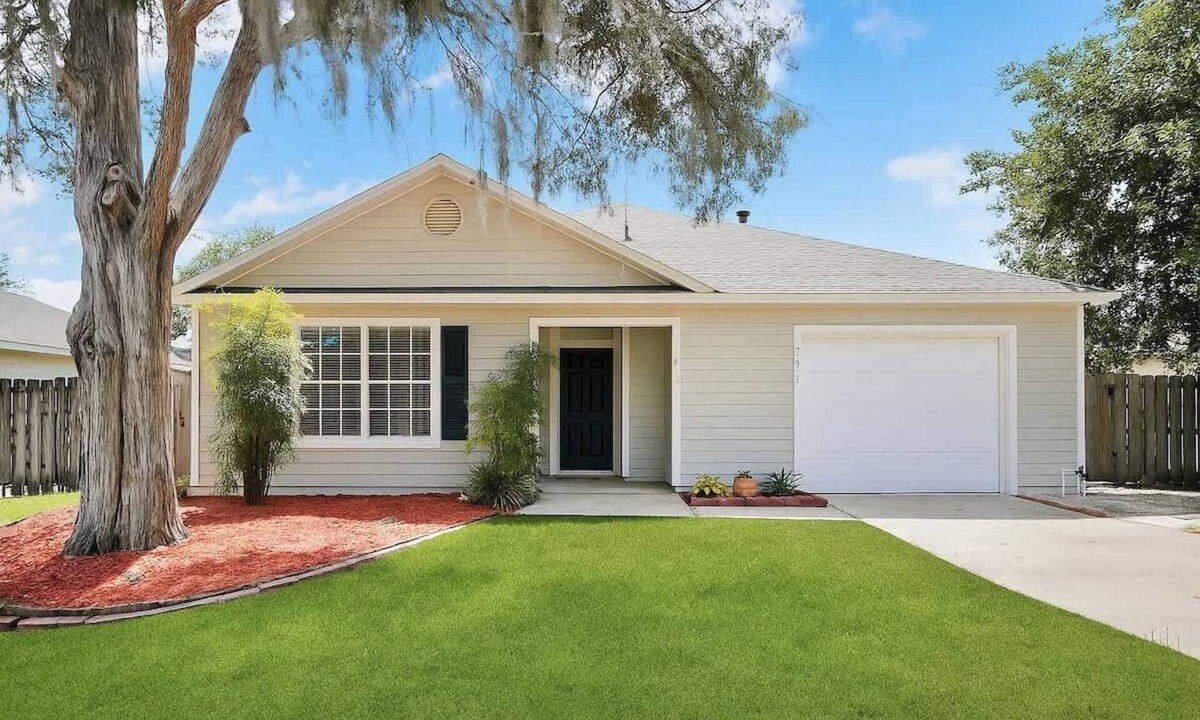 Gainesville House | Modern Home ~10 mins to UF w/Pool & Private Yard