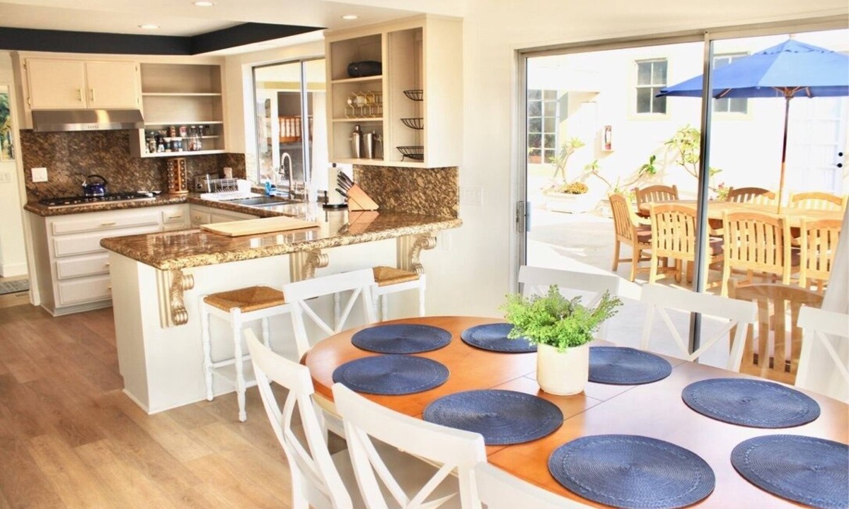 Laguna Beach House | Modern Home, Multi Unit, Relaxing Spacious Patio Ready for Fun!