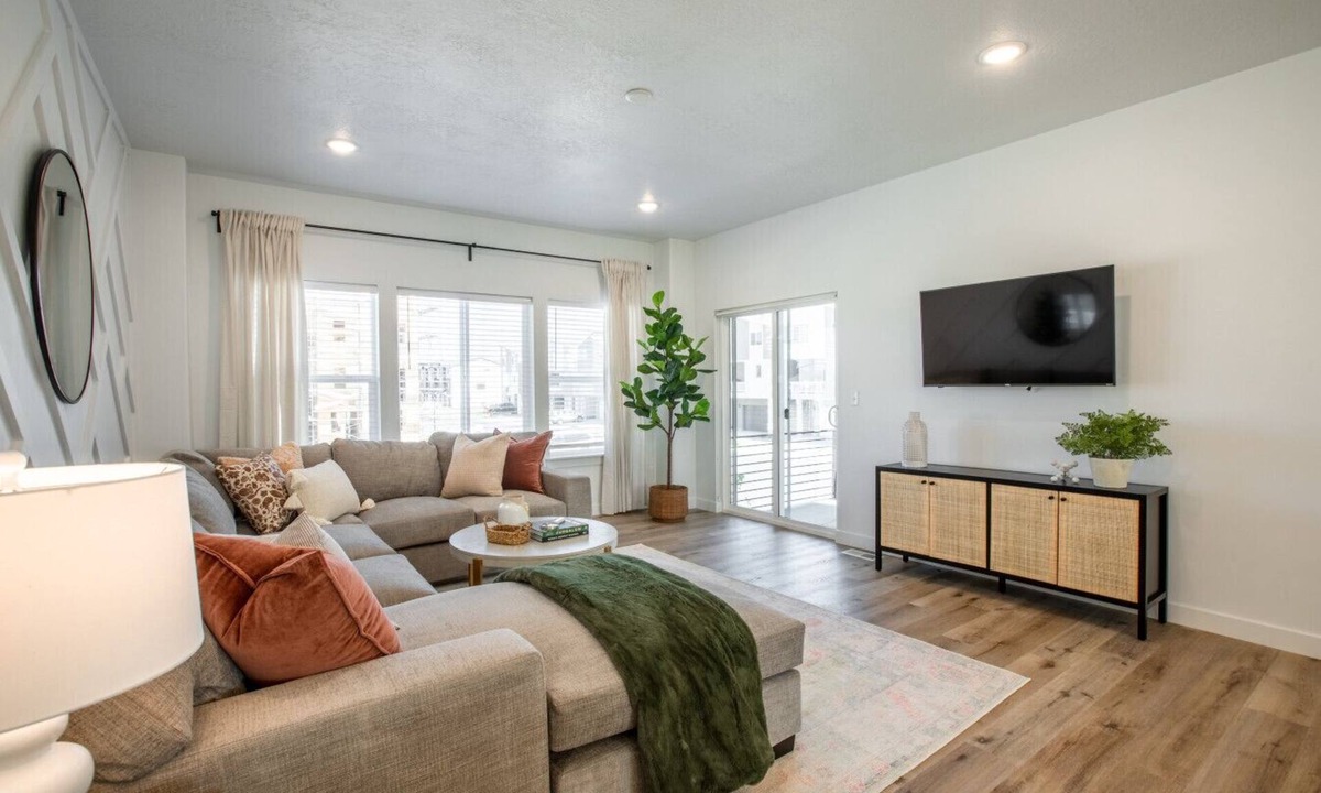 American Fork Villa | Modern Home | Near American Fork Canyon