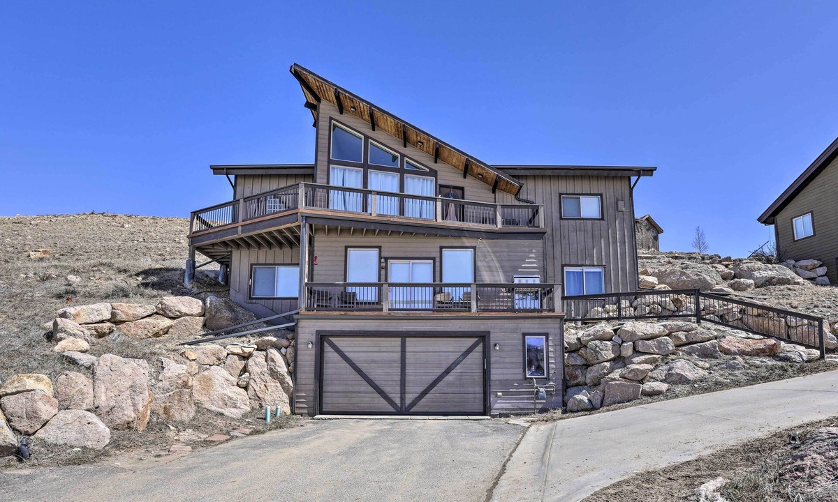 Innsbruck Val Moritz House | Modern Home, Pets, Under 2 mi to Granby Ranch!