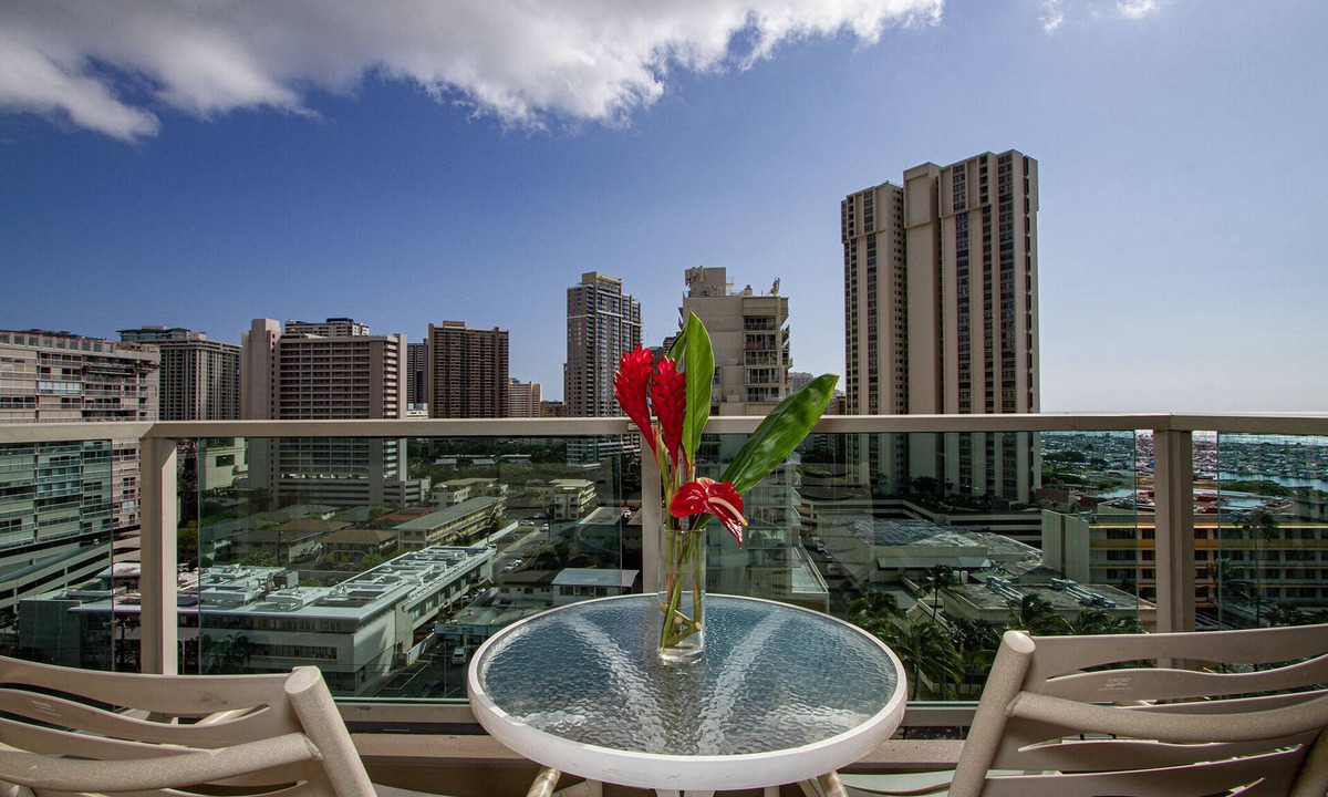 McCully - Moiliili Apartment | Modern hotel room with ocean views. Gorgeous views and two full beds.