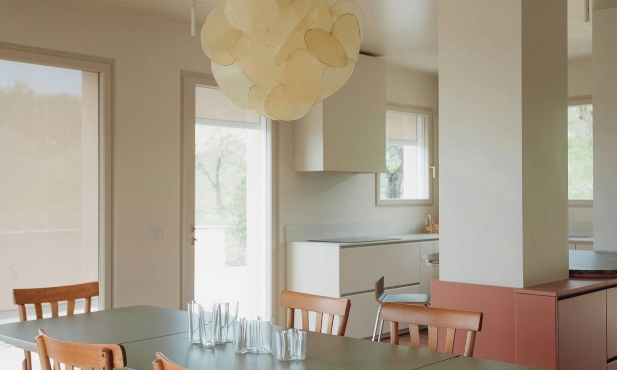 Spoltore House | Modern house among Spoltore olive trees