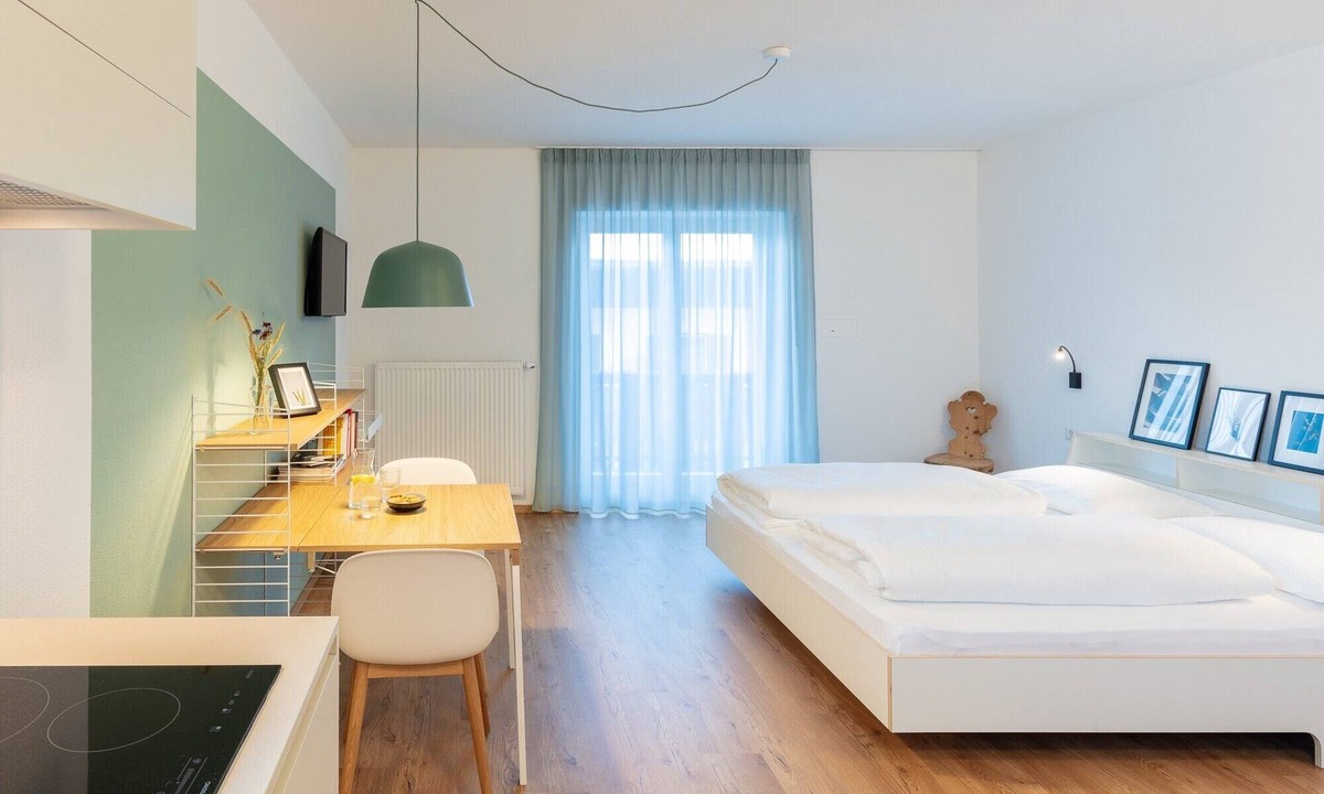 Valdaora di Mezzo Apartment | Modern "Hus Apartment - Nr. 1" with Balcony, Garden & Wi-Fi