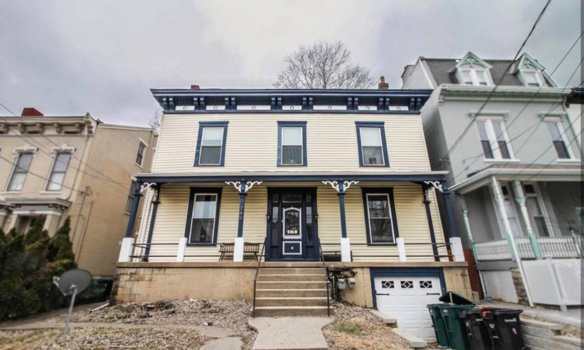 East Price Hill Apartment | Modern Incline District Studio. 5 mins to Downtown+Stadiums #1