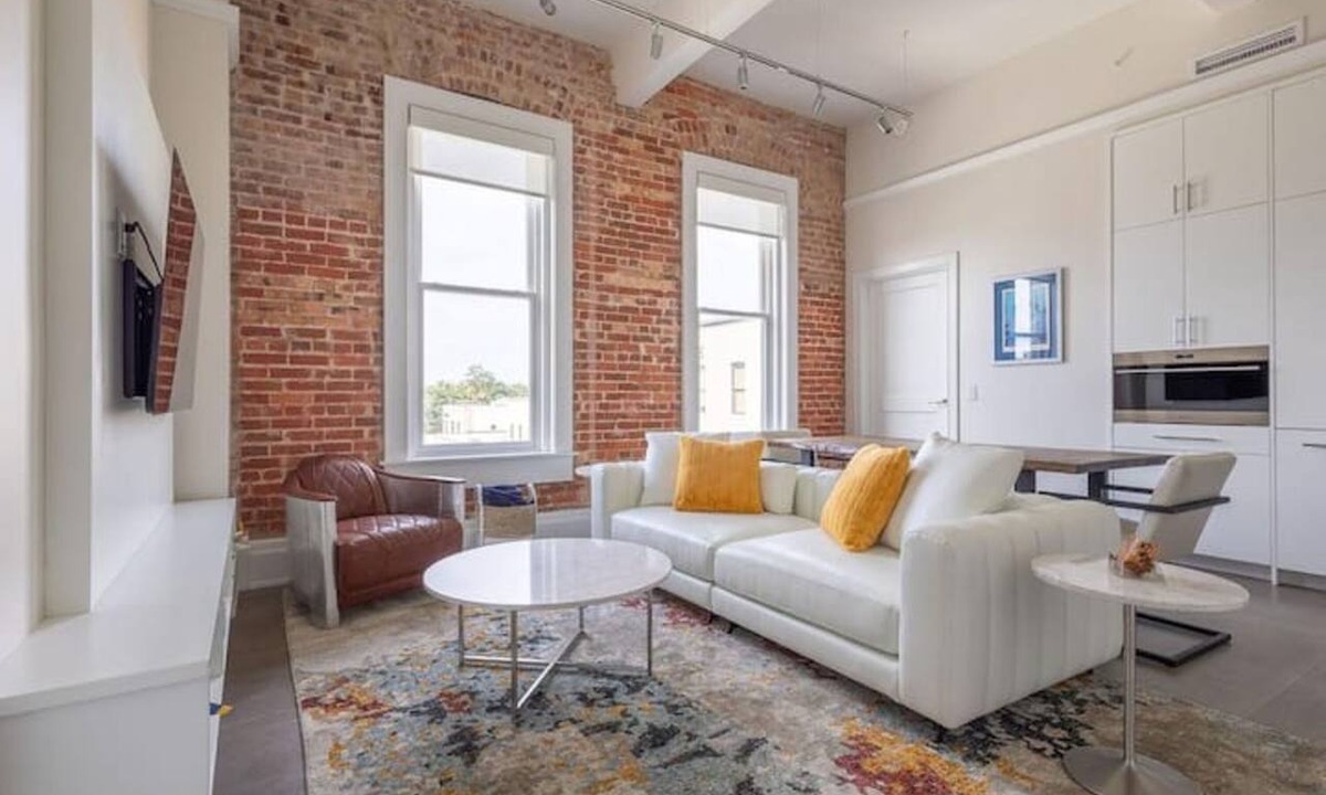 Downtown Condo | Modern Loft, Historic Streets- 2 bed/2 bath