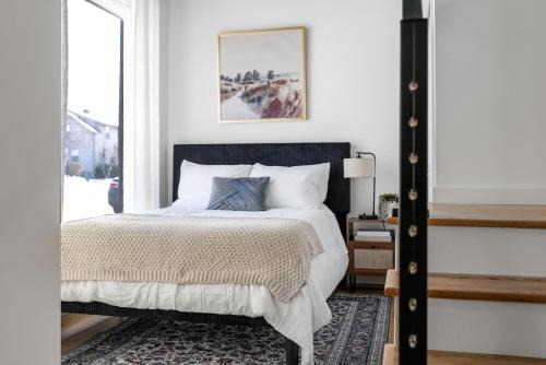 Royal Oak House | Modern Loft in Downtown Royal Oak