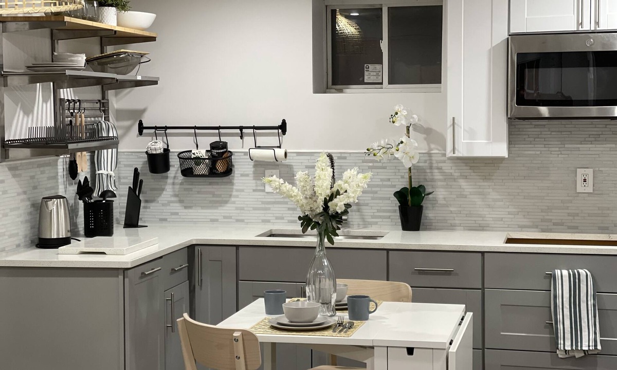 South Hempstead Apartment | Modern long island guest suite