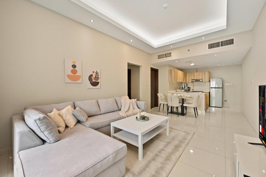 Dubai Sports City Apartment | Modern Luxury 2BR Apartment In Dubai Sports City
