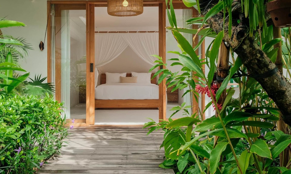 Sunset Road Villa | Modern & Luxury 4BR Villa in Seminyak w/Fast Wifi