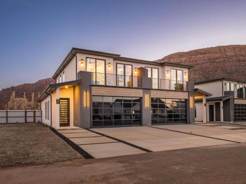 Moab South Valley House | Modern Luxury at Copper View Moab