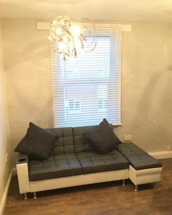 Smethwick Apartment | Modern Luxury Central Apartment