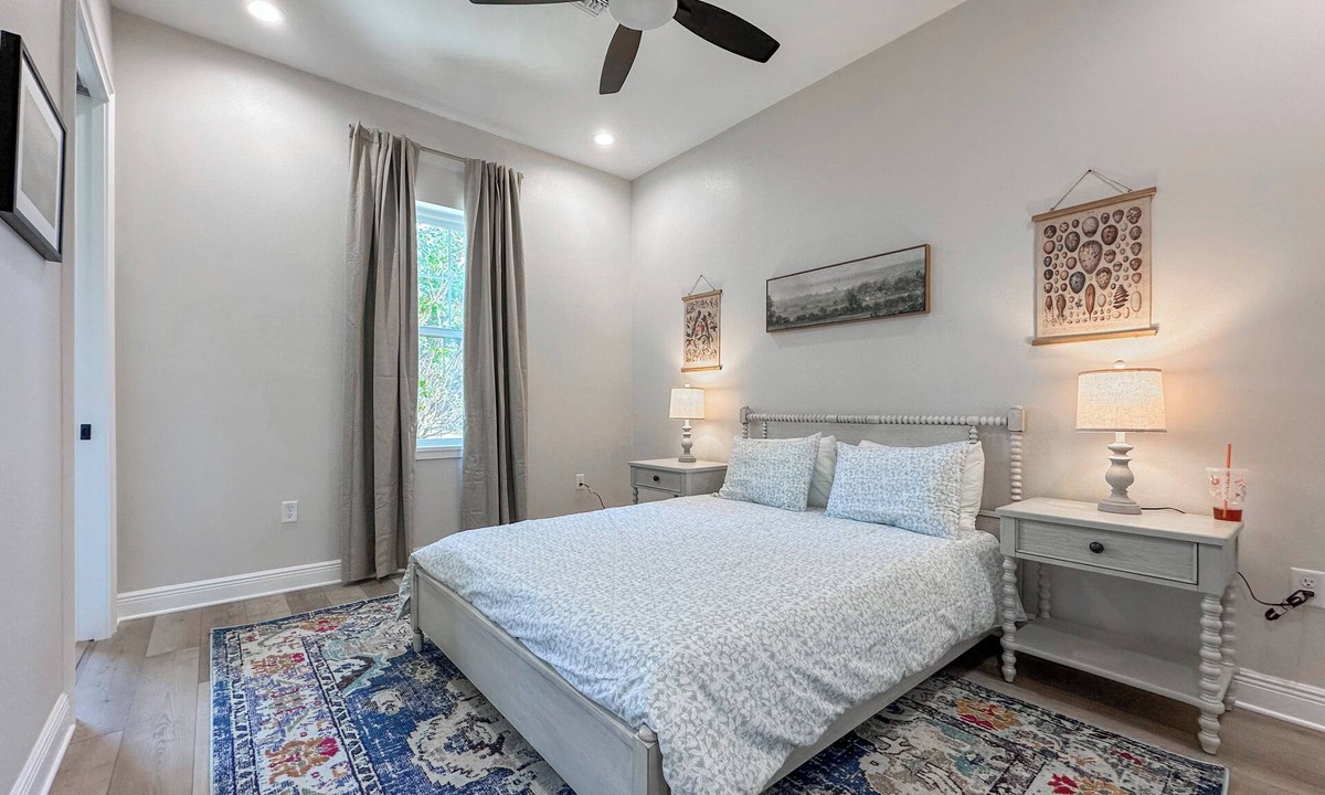 Historic District House | Modern Luxury Townhome Downtown Ocala - Pets Stay Free - Close to Hospitals