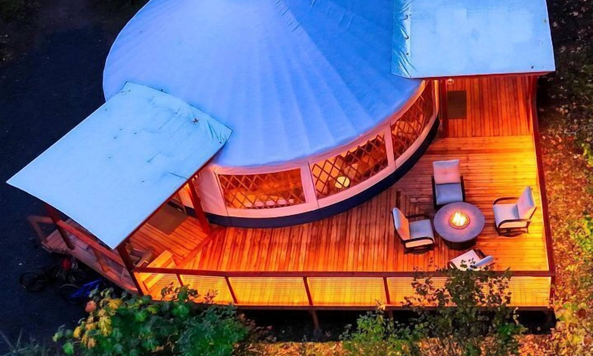 Carson Cabin | Modern Luxury Yurt with Firepit Table & Skylit Dome near Carson, Washington