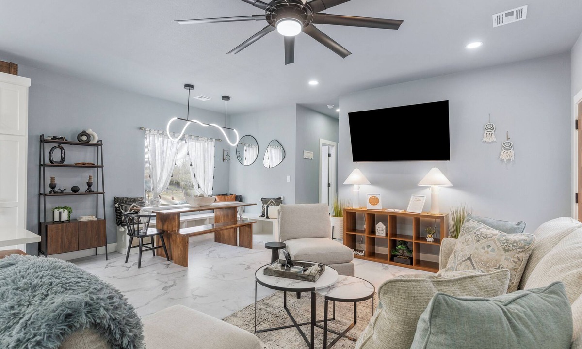 Tulsa House | Modern Masterpiece in Downtown Tulsa-Sleeps 6