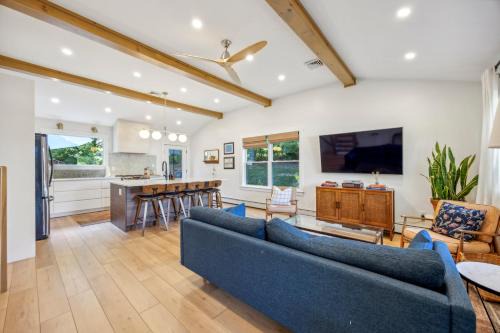 Exton House | Modern Mid-Century Retreat