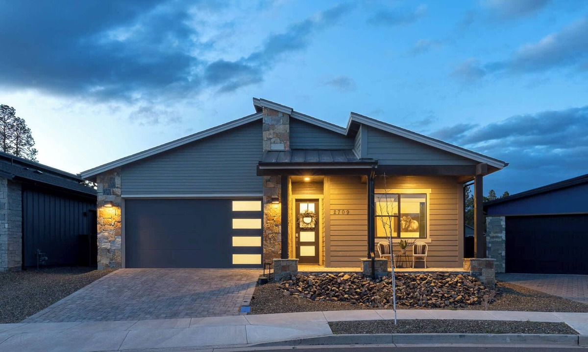 Flagstaff House | Modern Mountain Home with Hot Tub