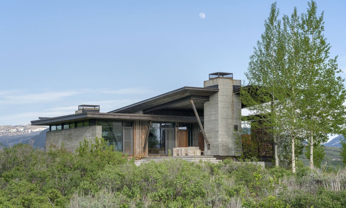 North Gros Ventre Villa | Modern Mountain Living Atop a Butte with Sweeping Views
