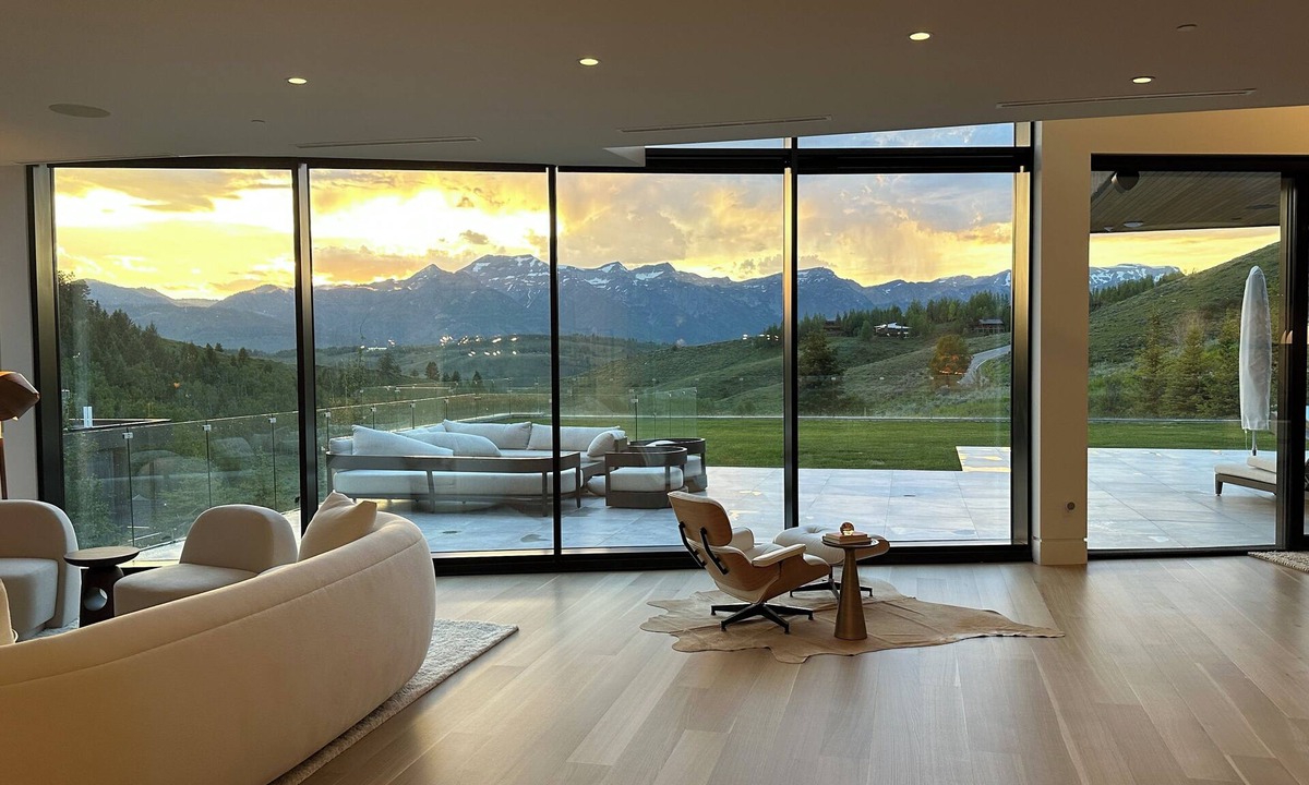 Jackson House | Modern Mountain Masterpiece with Stunning Views Close to town - Lap Pool and Gym