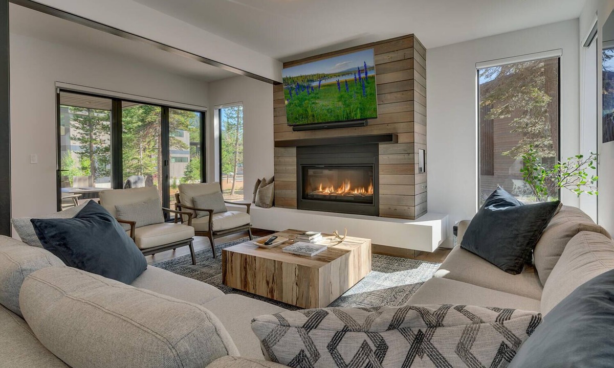 Olympic Valley House | Modern Mountain at Palisades - TLUXP