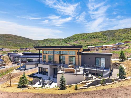 Park City Villa | Modern Mountain Villa Near Deer Valley Sleeps 14