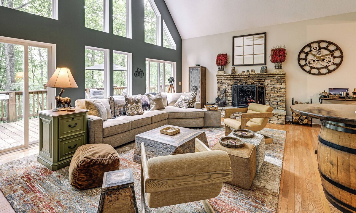 Sapphire House | Modern Mountain Zen 3-Bed, 3-Bath Home with Creeks