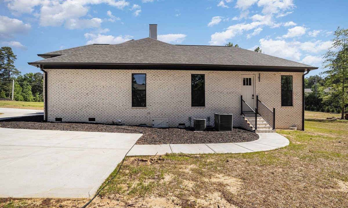 Weddington House | Modern Oasis.
