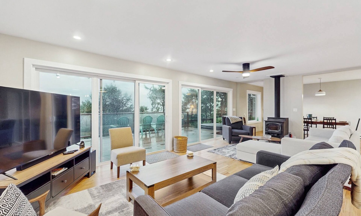Moclips House | Modern ocean view home with private hot tub, big deck, and family-ready spaces