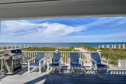East Sandwich House | Modern Oceanfront Escape at East Sandwich Beach