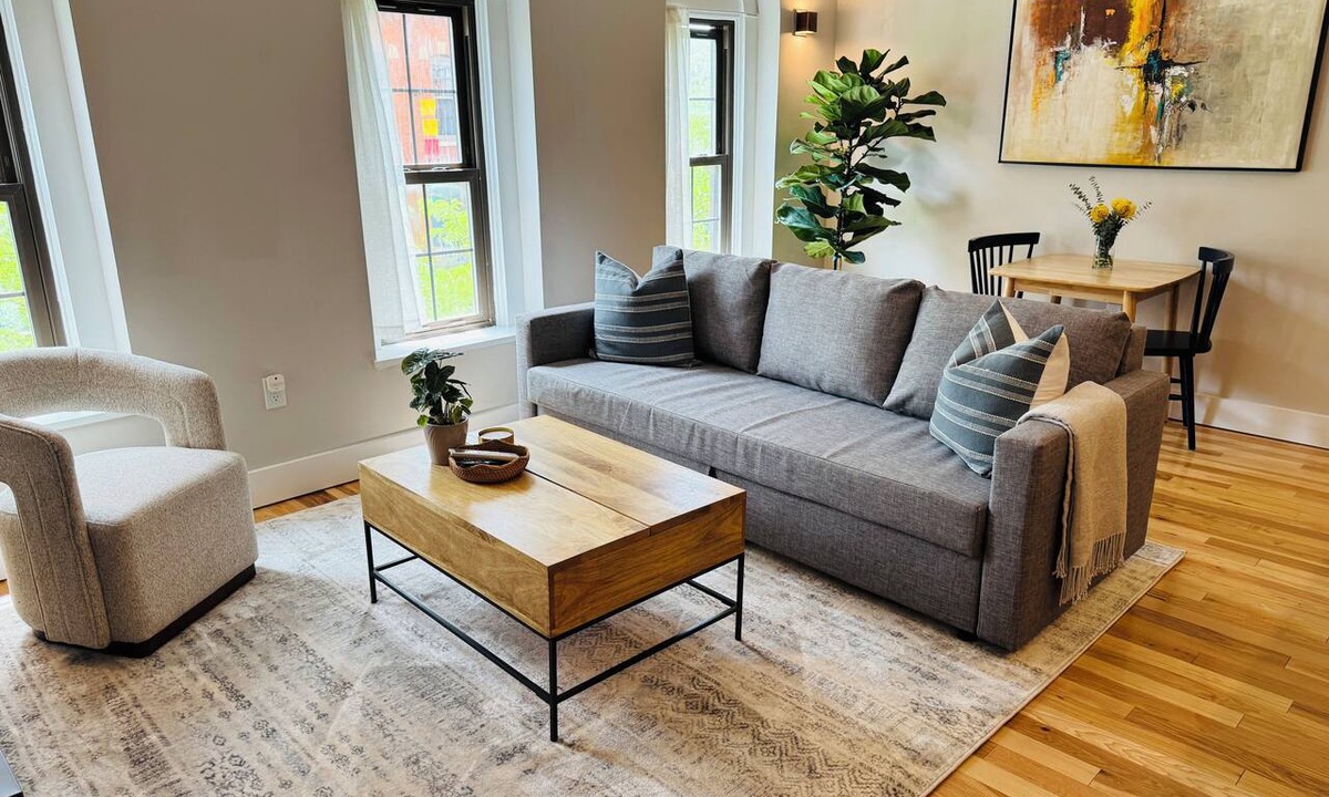 Old West Side Apartment | Modern One Bedroom Apartment in the Heart of Downtown Ann Arbor