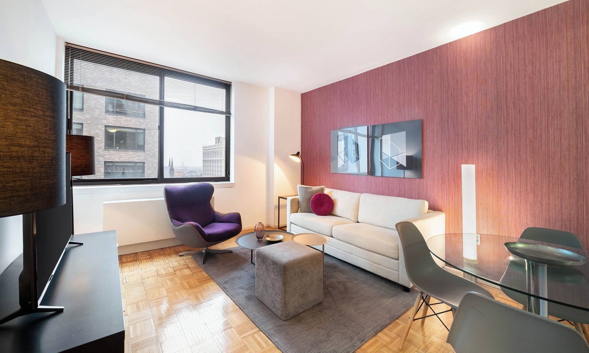 Brooklyn Heights Apartment | Modern One Bedroom in Charming Brooklyn Heights