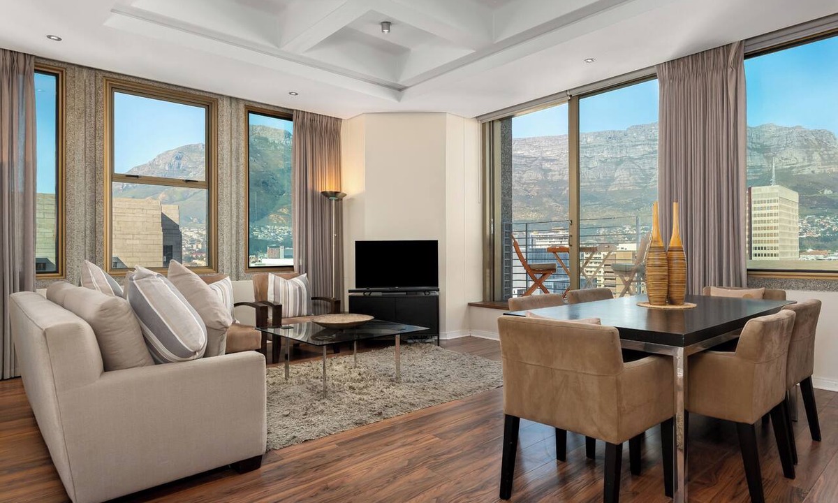 Cape Town City Centre Apartment | Modern & Open 2BR with Table Mountain & Lions Head Views