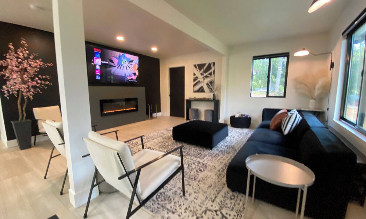 Clifton House | Modern & Peaceful 2BR Retreat-Newly Renovated Gem Just 20 Mins from Spartanburg