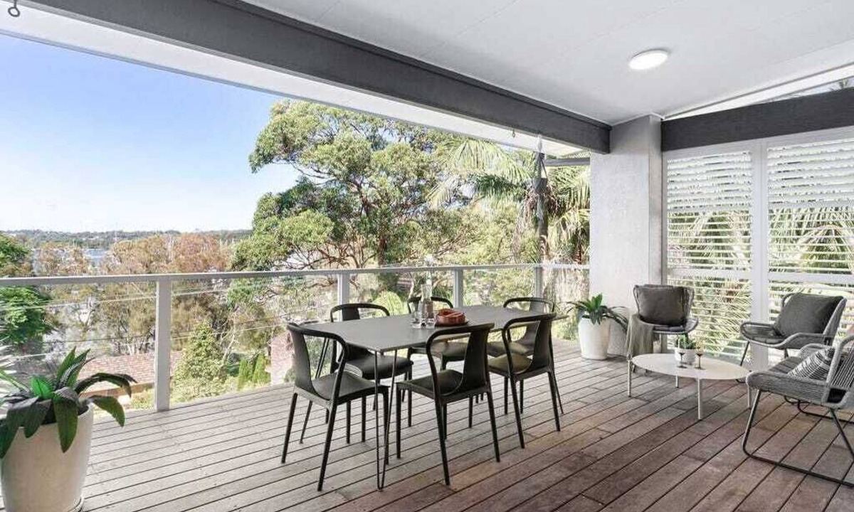 Newport House | Modern Pittwater home with all the creature comforts