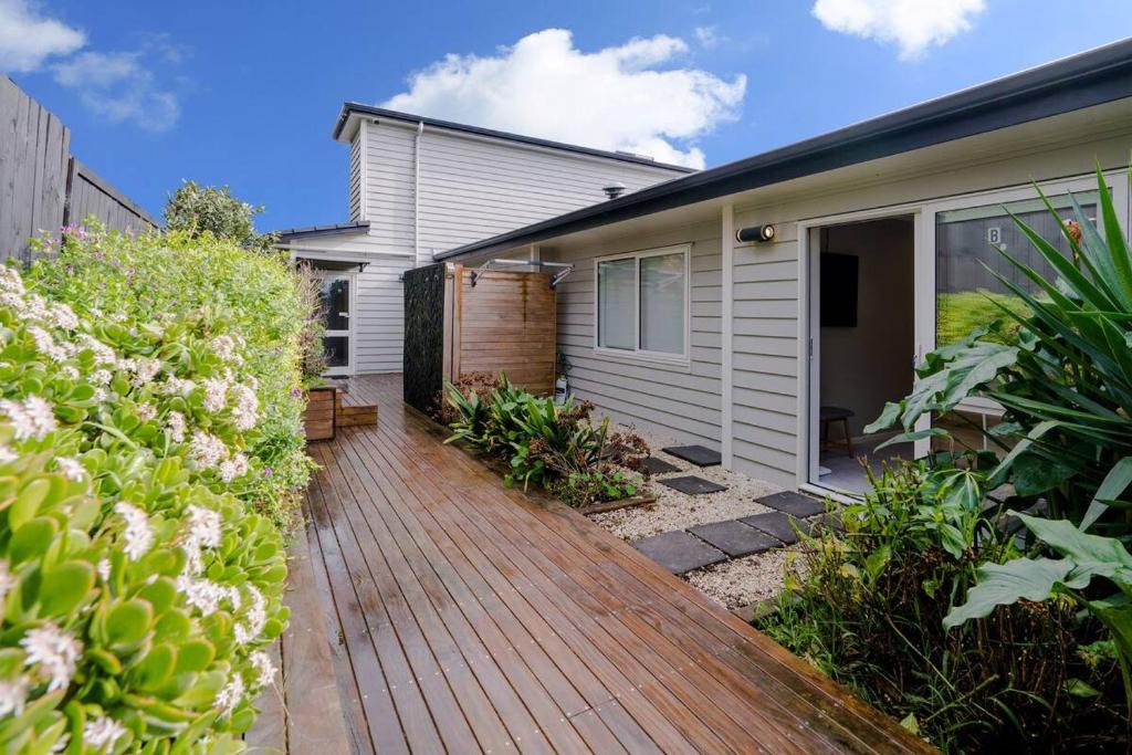 Rosedale House | Modern Private 2 Bedroom Home-unit in Albany with Netflix