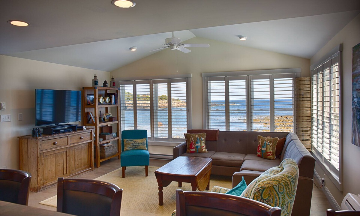 Ogunquit Apartment | Modern property in the heart of Perkins Cove with amazing views of the Atlantic
