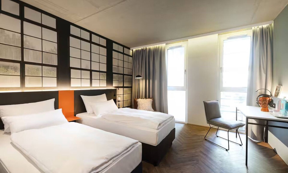 Waiblingen Hotel | Modern, Quiet Room for Couples or Solo Travelers – Close to Waiblingen Old Town